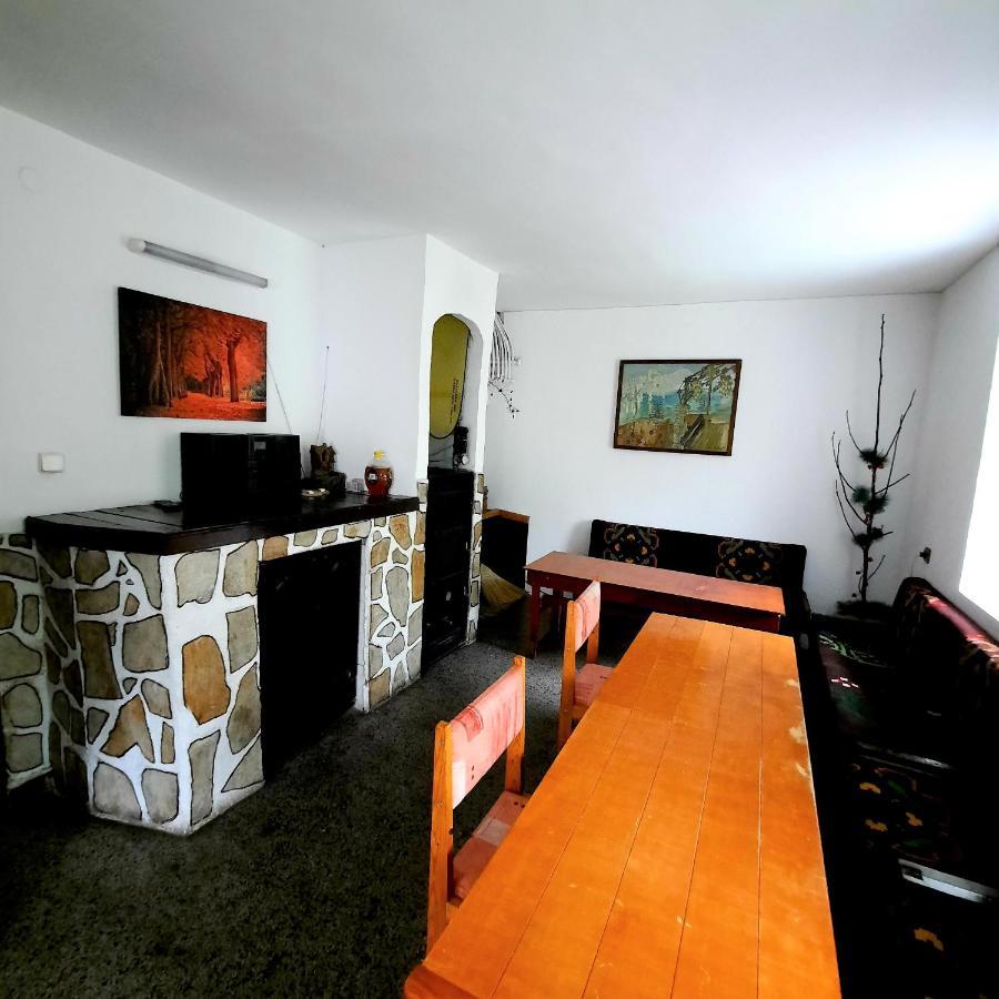 Guesthouse Classic โดสปัต ภายนอก รูปภาพ