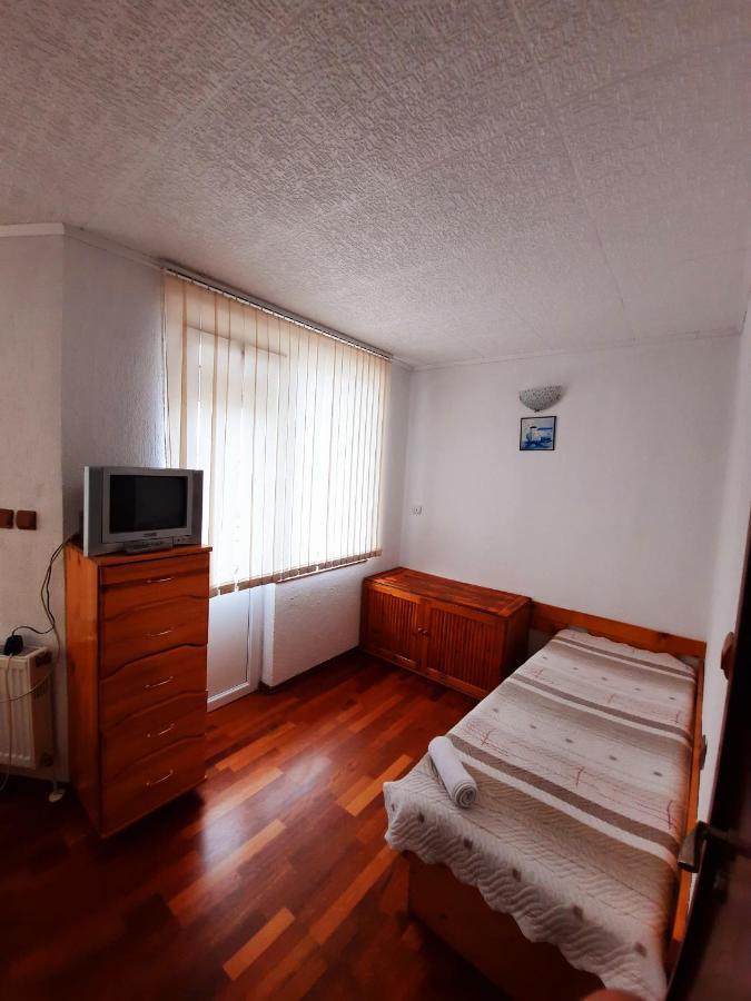 Guesthouse Classic โดสปัต ภายนอก รูปภาพ