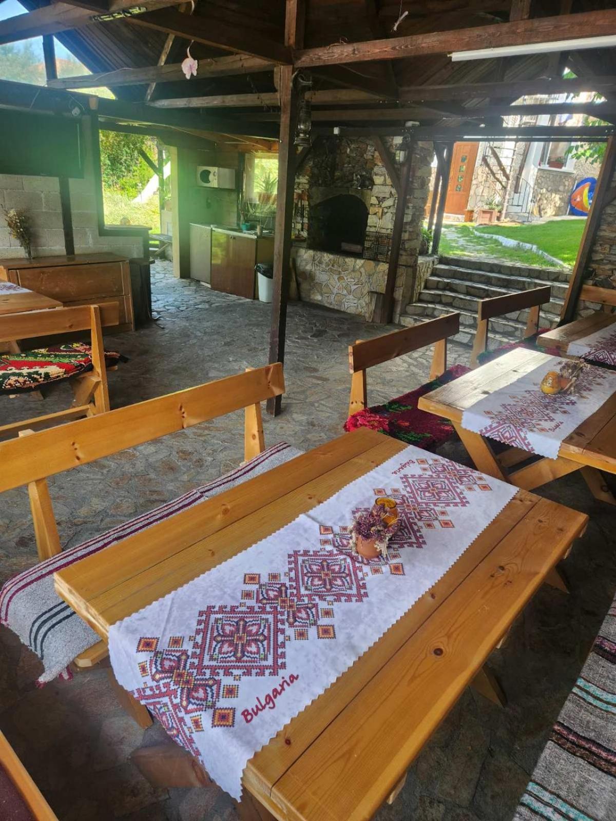 Guesthouse Classic โดสปัต ภายนอก รูปภาพ